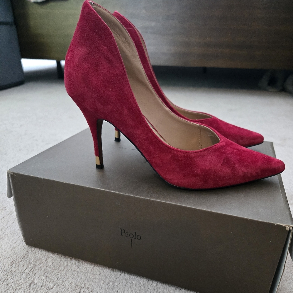 Gorgeous Red Suede Heels - Picture 1 of 5
